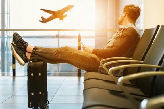 arrivi e partenze aeroporto