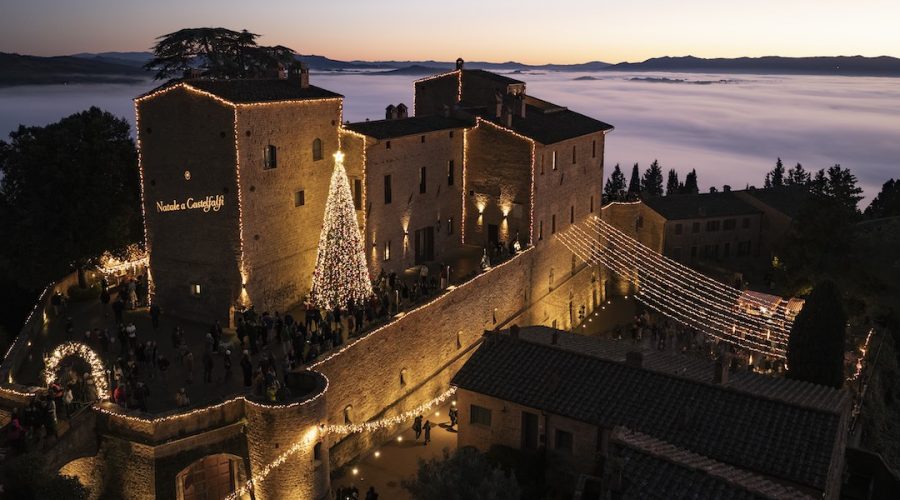 Natale a Castelfalfi 2025: date, programma ed esperienze da non perdere vicino a Pisa