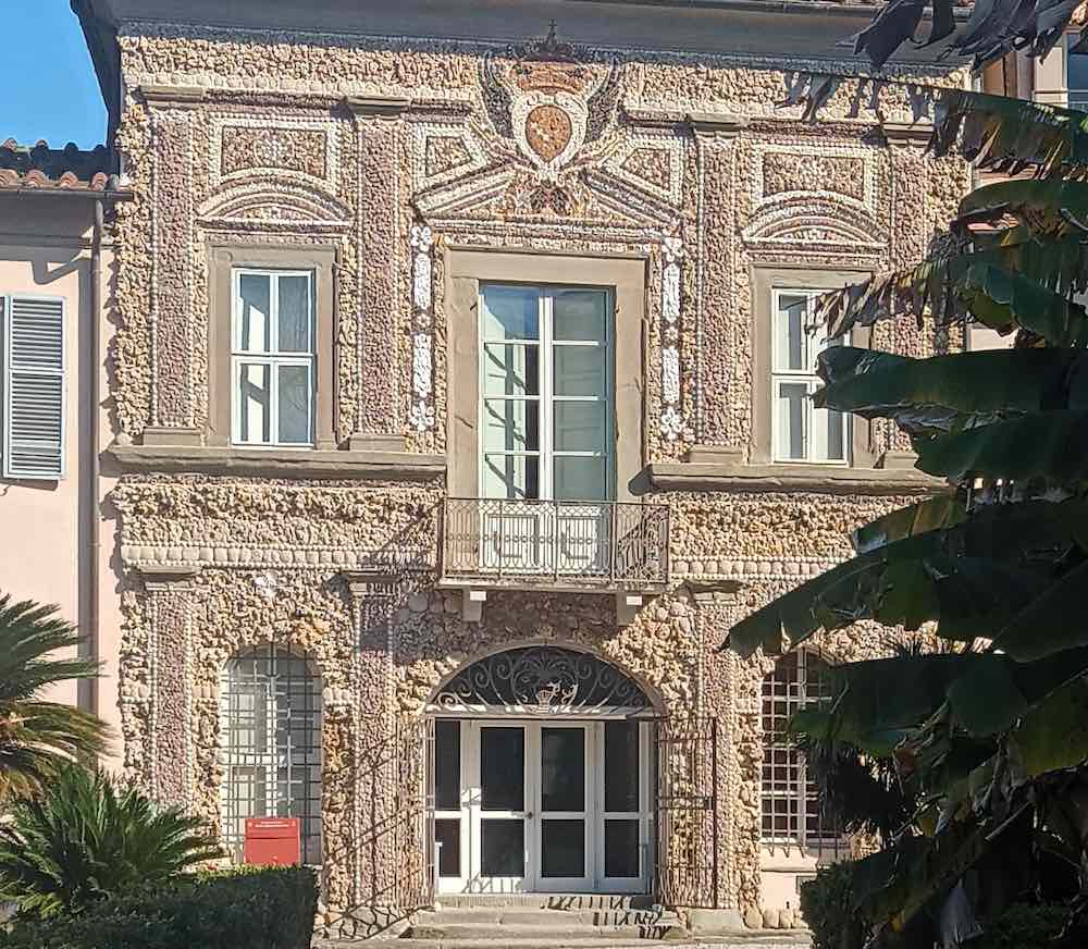 orto botanico di Pisa:  palazzo delle conchiglie